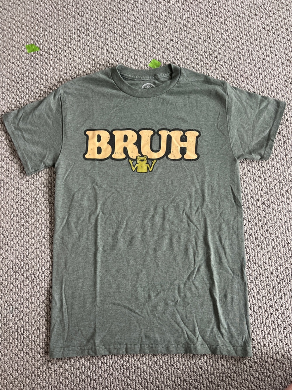 DOM BRUH Frog Graphic Tee Shirt Olive Green size small